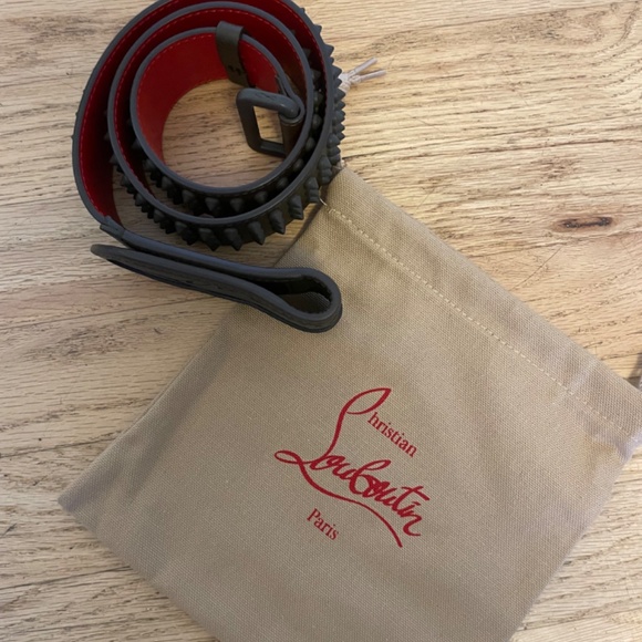 Christian Louboutin - Picture 8 of 13